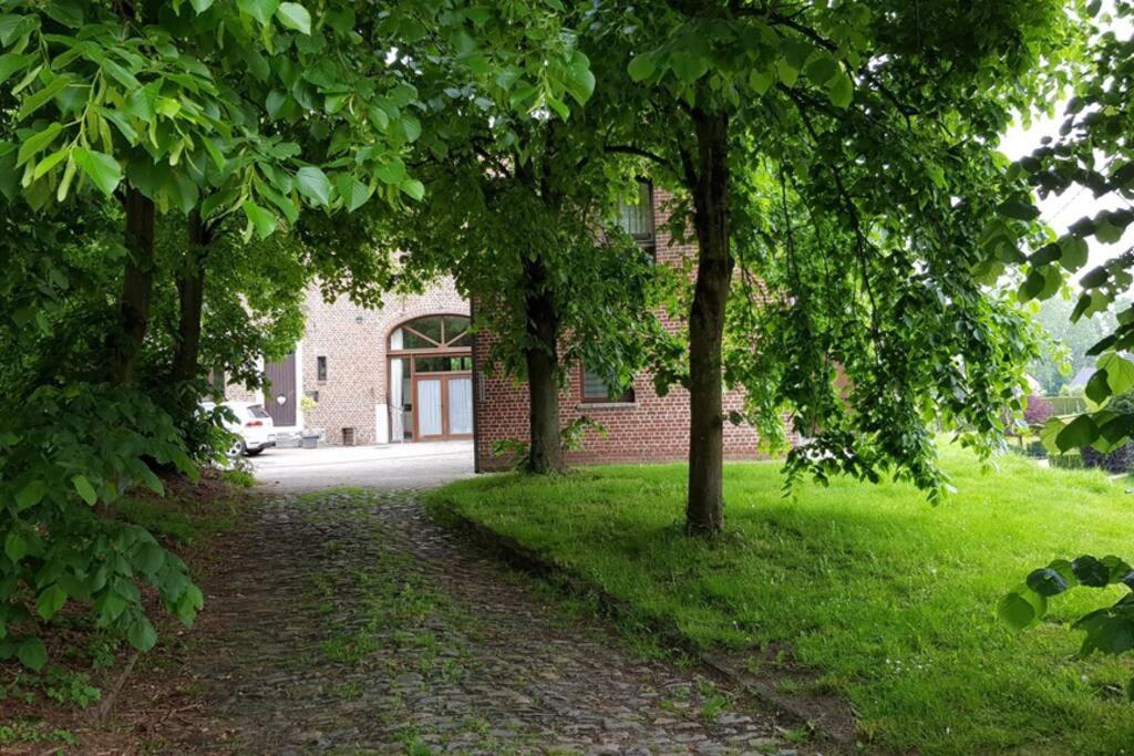 Appartement isolé, 1 chambre avec terrasse privée Ramillies Exterior foto